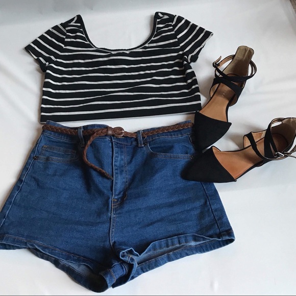 Mossimo • Striped Scoop Neck Crop Top • Large - Picture 4 of 6